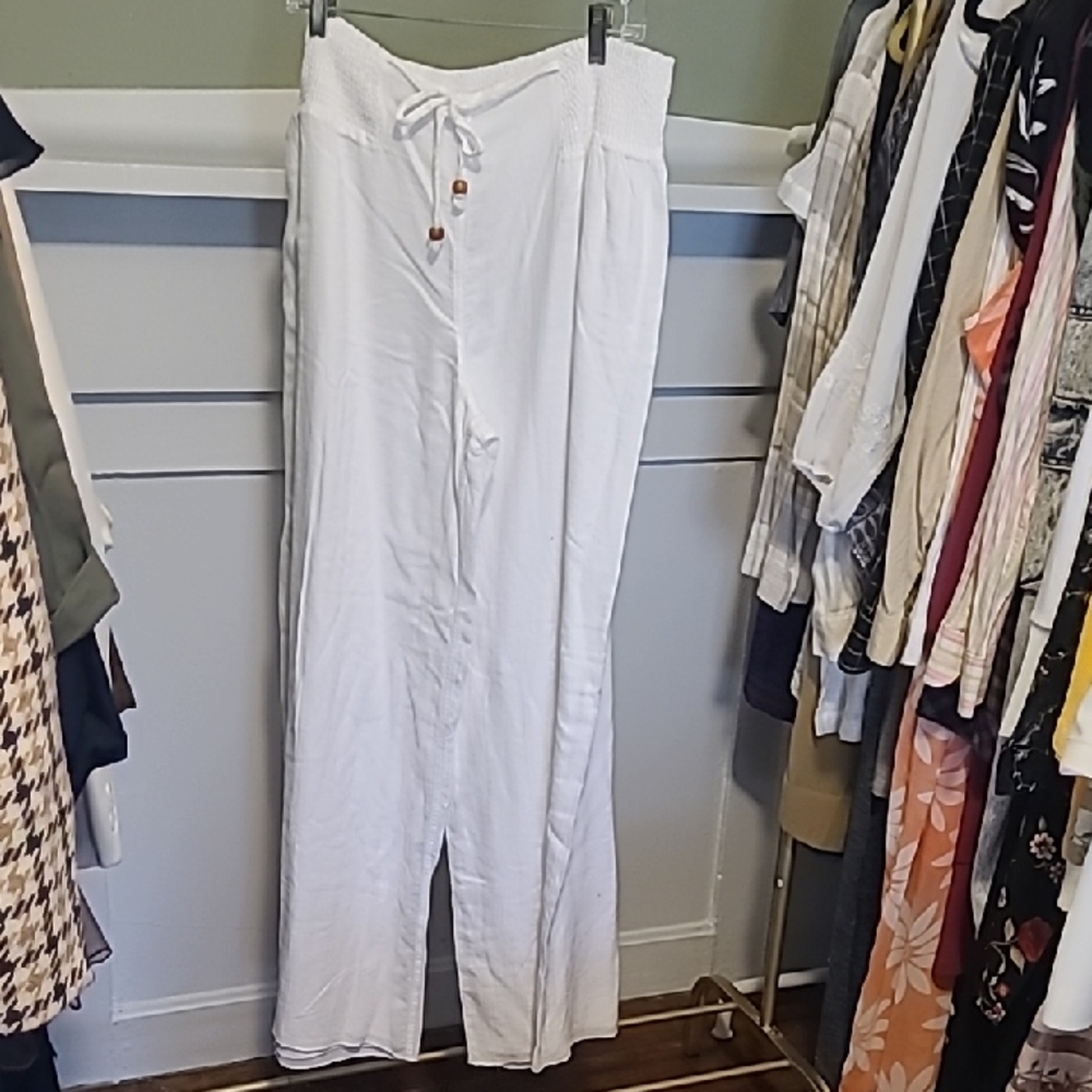 LONDONJEAN White Wide Leg Pants